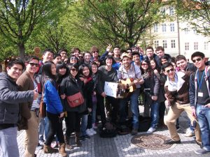 Jake Sarah Busking GroupShot