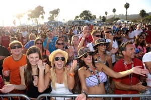 Richie+Sambora+Donates+Guitars+Marines+Camp+enthusiastic Crowd