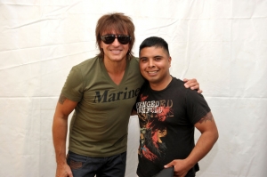 Richie+Sambora+Donates+Guitars+Marines+David Vizcanio2